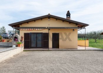 Casa all\'aperto - Villa SP. PASCOLARE
 
164, Palombara Sabina - foto 56