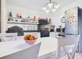 Cucina - Semi-detached house località origioso
 
13/B, Vellezzo Bellini - photo 10