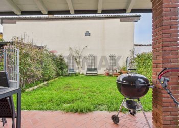 Giardino - Semi-detached house località origioso
 
13/B, Vellezzo Bellini - photo 13