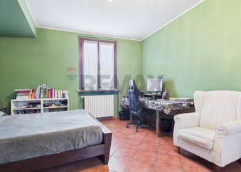 Camera / camera da letto - Semi-detached house località origioso
 
13/B, Vellezzo Bellini - photo 20