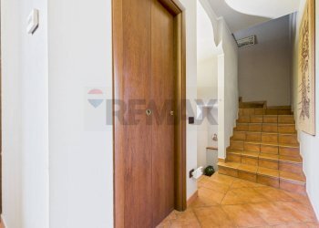 Scale - Casa semi indipendente località origioso
 
13/B, Vellezzo Bellini - foto 29