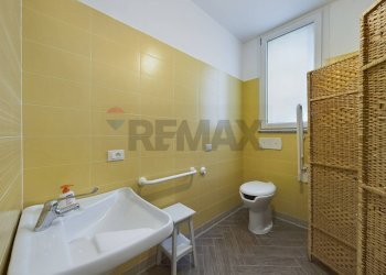 Bagno - Locale Commerciale via fasolo
 
24, Pavia - foto 21