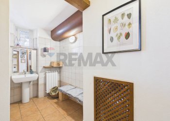 Bagno - Commercial Activity via Leonardo Da Vinci
 
2, Casarile - photo 13