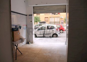 Parcheggio - Commercial Premises Via Carmelo Onorato
 
44, Palermo - photo 1
