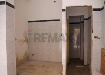 Bagno - Commercial Premises Via Carmelo Onorato
 
44, Palermo - photo 4