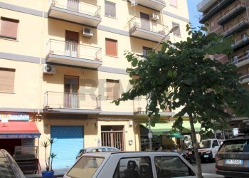 Edificio all\'aperto - Commercial Premises Via Carmelo Onorato
 
44, Palermo - photo 6