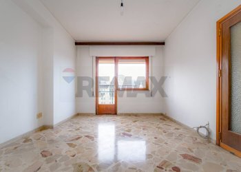 Camera - Quadrilocale Viale Regione Siciliana Nord Ovest
 
2629, Palermo - foto 6