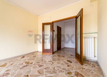 Camera - Quadrilocale Viale Regione Siciliana Nord Ovest
 
2629, Palermo - foto 13