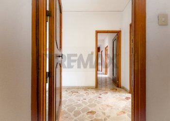 Ingresso - Quadrilocale Viale Regione Siciliana Nord Ovest
 
2629, Palermo - foto 16