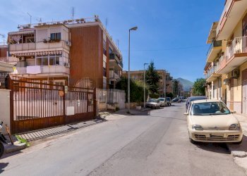 Edificio all\'aperto - Locale Commerciale Via Conceria
 
88, Palermo - foto 4