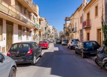 Edificio all\'aperto - Locale Commerciale Via Conceria
 
88, Palermo - foto 6