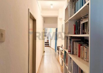 Hall / corridoio - Trilocale Via Delle Moline
 
7, Bologna - foto 14