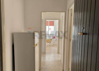 Hall / corridoio - Trilocale VIA PRIMO MAGGIO
 
20, Valderice - foto 3