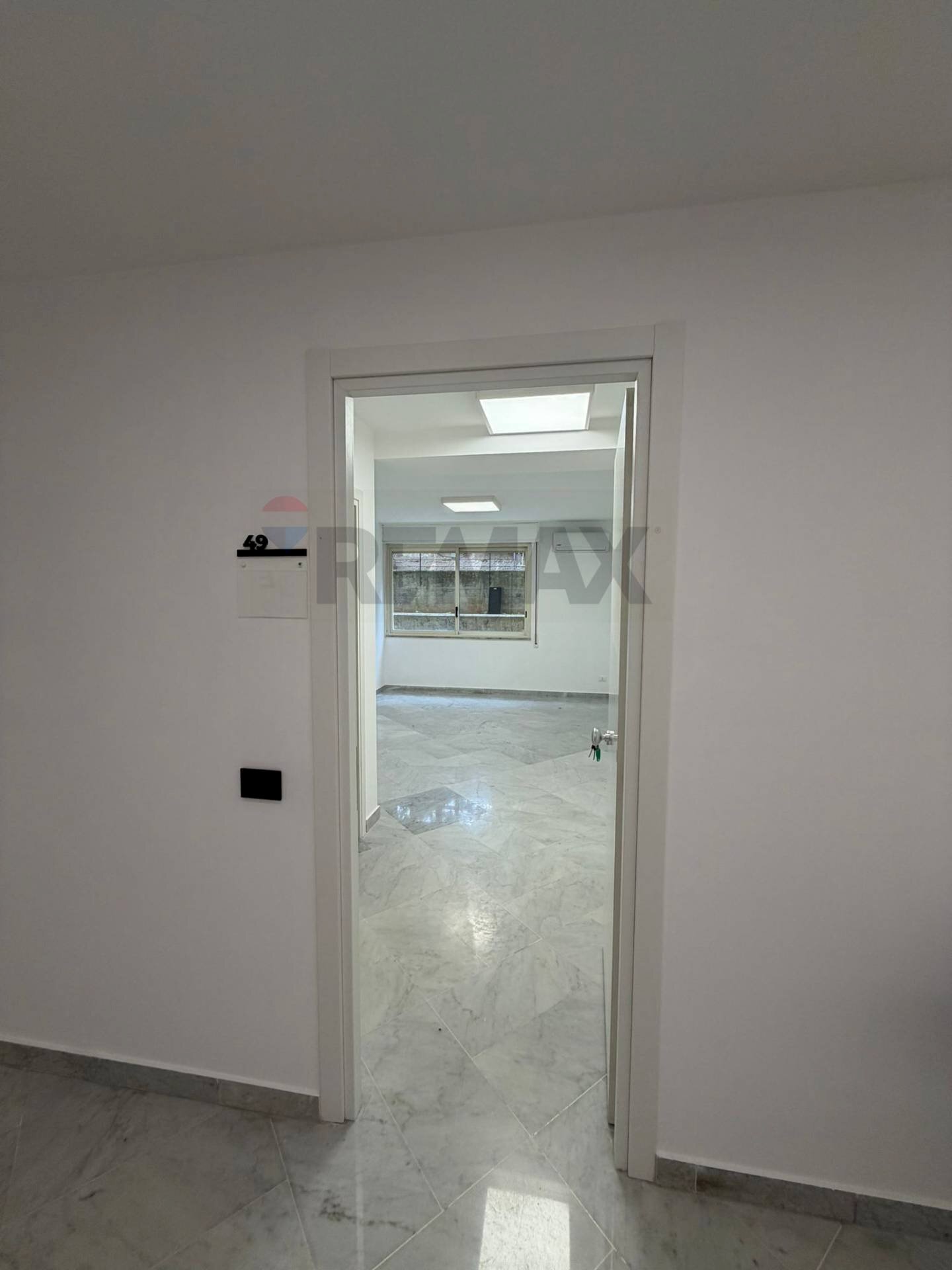 Hall / corridoio - Ufficio Via Imperatore Federico
70, Palermo - foto 3