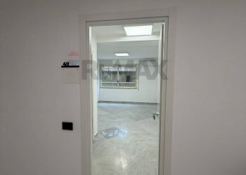 Hall / corridoio - Ufficio Via Imperatore Federico
 
70, Palermo - foto 4