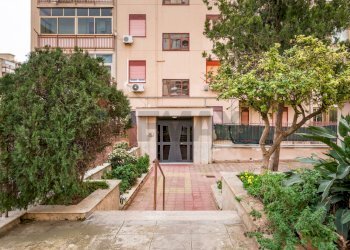 Edificio all\'aperto - Appartamento Via Emilio Salgari
 
69, Palermo - foto 3