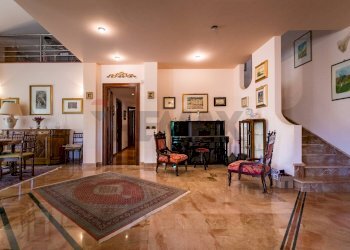 salone - Villa Via  Raffaele Caravaglios
 
61, Castelvetrano - photo 2