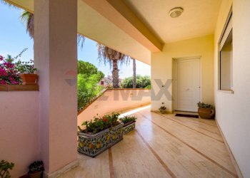 Terrazza - Villa Via  Raffaele Caravaglios
 
61, Castelvetrano - photo 12