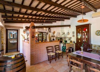 Sala da pranzo - Villa Via  Raffaele Caravaglios
 
61, Castelvetrano - photo 18