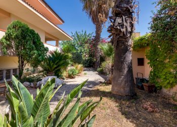 Giardino - Villa Via  Raffaele Caravaglios
 
61, Castelvetrano - photo 32