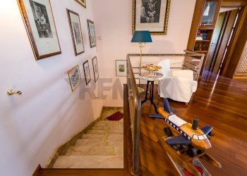 Scale - Villa Via  Raffaele Caravaglios
 
61, Castelvetrano - photo 63