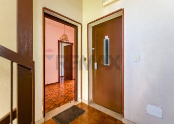 Hall / corridoio - Quadrilocale Via Pietro Scaglione
 
131, Palermo - foto 11