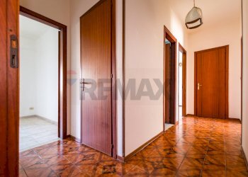 Hall / corridoio - Quadrilocale Via Pietro Scaglione
 
131, Palermo - foto 24