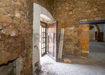 Hall / corridoio - Stable - Palace contrada latomie, Castelvetrano - photo 7