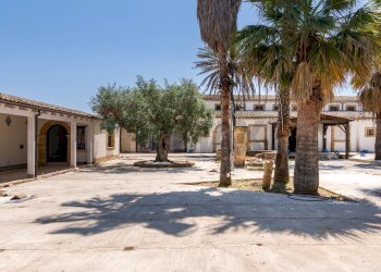 Edificio all\'aperto - Stable - Palace contrada latomie, Castelvetrano - photo 30