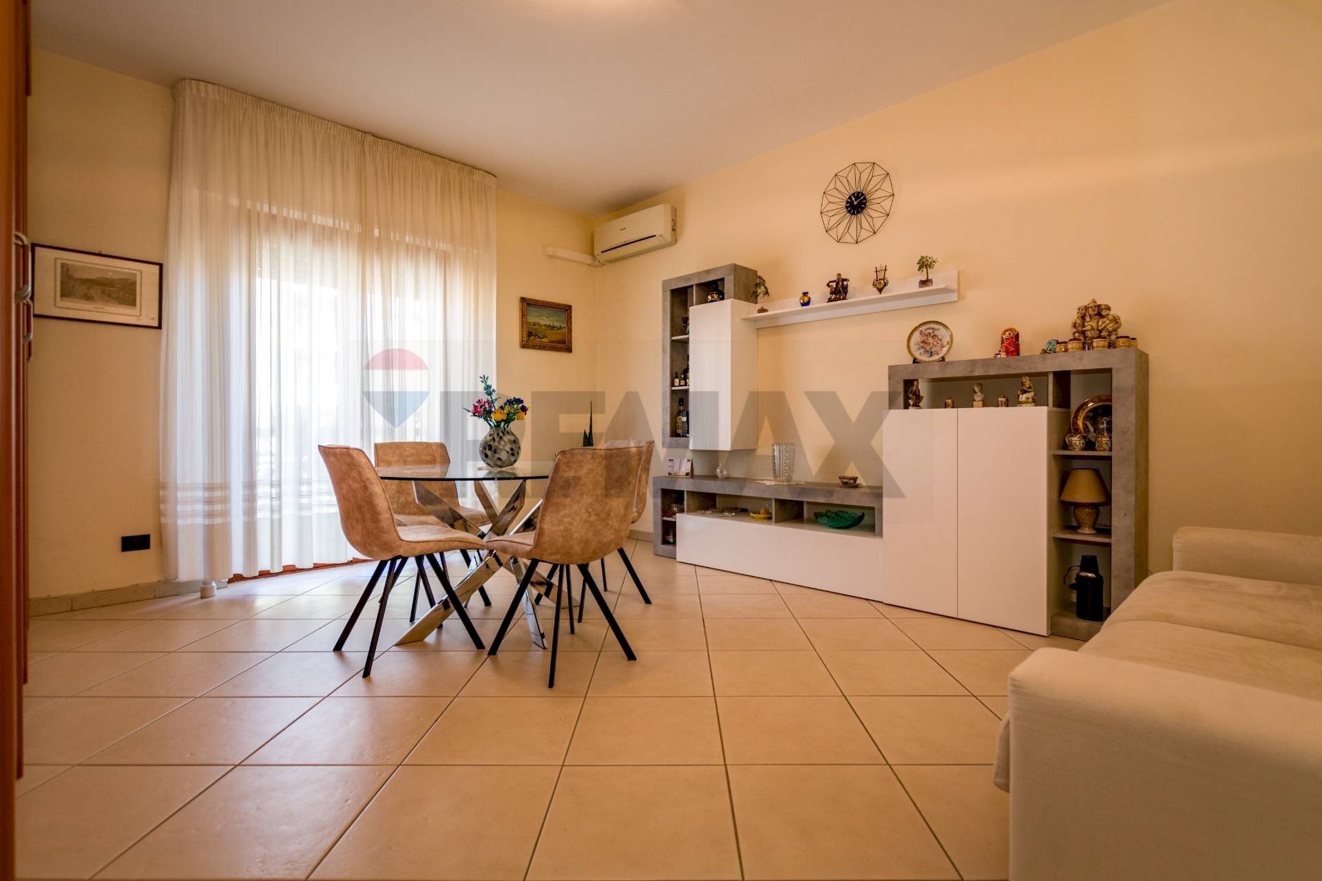 Sala da pranzo - Appartamento Via Ammiraglio Rizzo
 
76, Palermo - foto 3