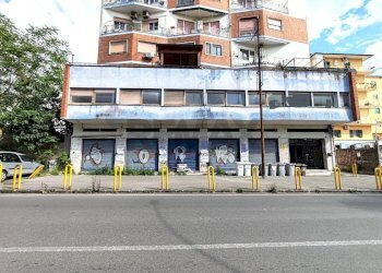 Edificio all\'aperto - Ufficio via Nazionale delle Puglie
 
312, Casoria - foto 1