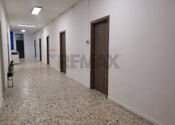 Hall / corridoio - Ufficio via Nazionale delle Puglie
 
312, Casoria - foto 12
