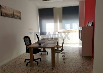 Sala da pranzo - Ufficio via Nazionale delle Puglie
 
312, Casoria - foto 15