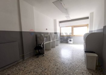 Camera / camera da letto - Ufficio via Nazionale delle Puglie
 
312, Casoria - foto 20