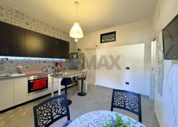 Cucina - Trilocale Via Regina Margherita
 
72, Napoli - foto 2