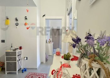 Sala da pranzo - Trilocale Via Regina Margherita
 
72, Napoli - foto 7