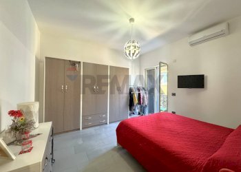 Camera / camera da letto - Trilocale Via Regina Margherita
 
72, Napoli - foto 9