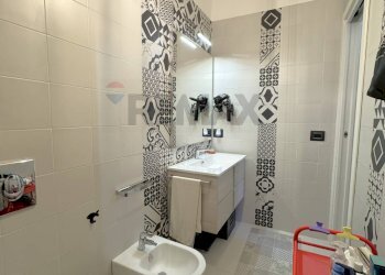 Bagno - Trilocale Via Regina Margherita
 
72, Napoli - foto 15