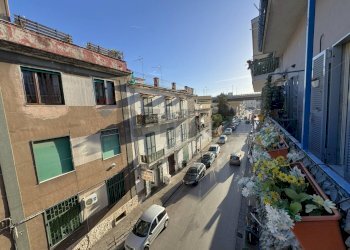 Edificio all\'aperto - Trilocale Via Regina Margherita
 
72, Napoli - foto 18