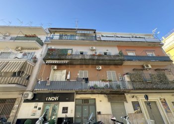 Edificio all\'aperto - Trilocale Via Regina Margherita
 
72, Napoli - foto 21
