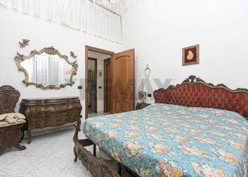 Camera / camera da letto - Appartamento Via Contubernio Giovan Battista D'albertis
 
23, Genova - foto 8