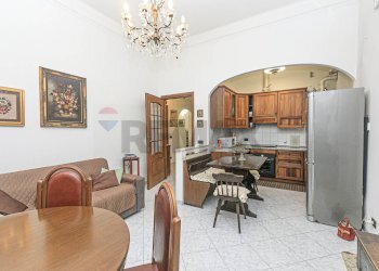 Sala da pranzo - Appartamento Via Contubernio Giovan Battista D'albertis
 
23, Genova - foto 23