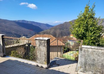 Vista delle montagne - Casa semi indipendente Via G. B. Cevasco
 
98 - 100, Bargagli - foto 26