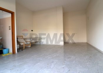 Stanza vuota - Locale Commerciale Matera - foto 3