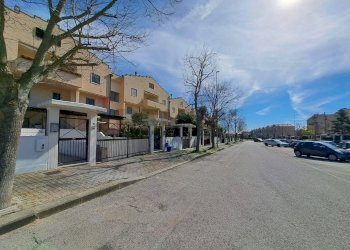 Edificio all\'aperto - Independent house Matera - photo 1