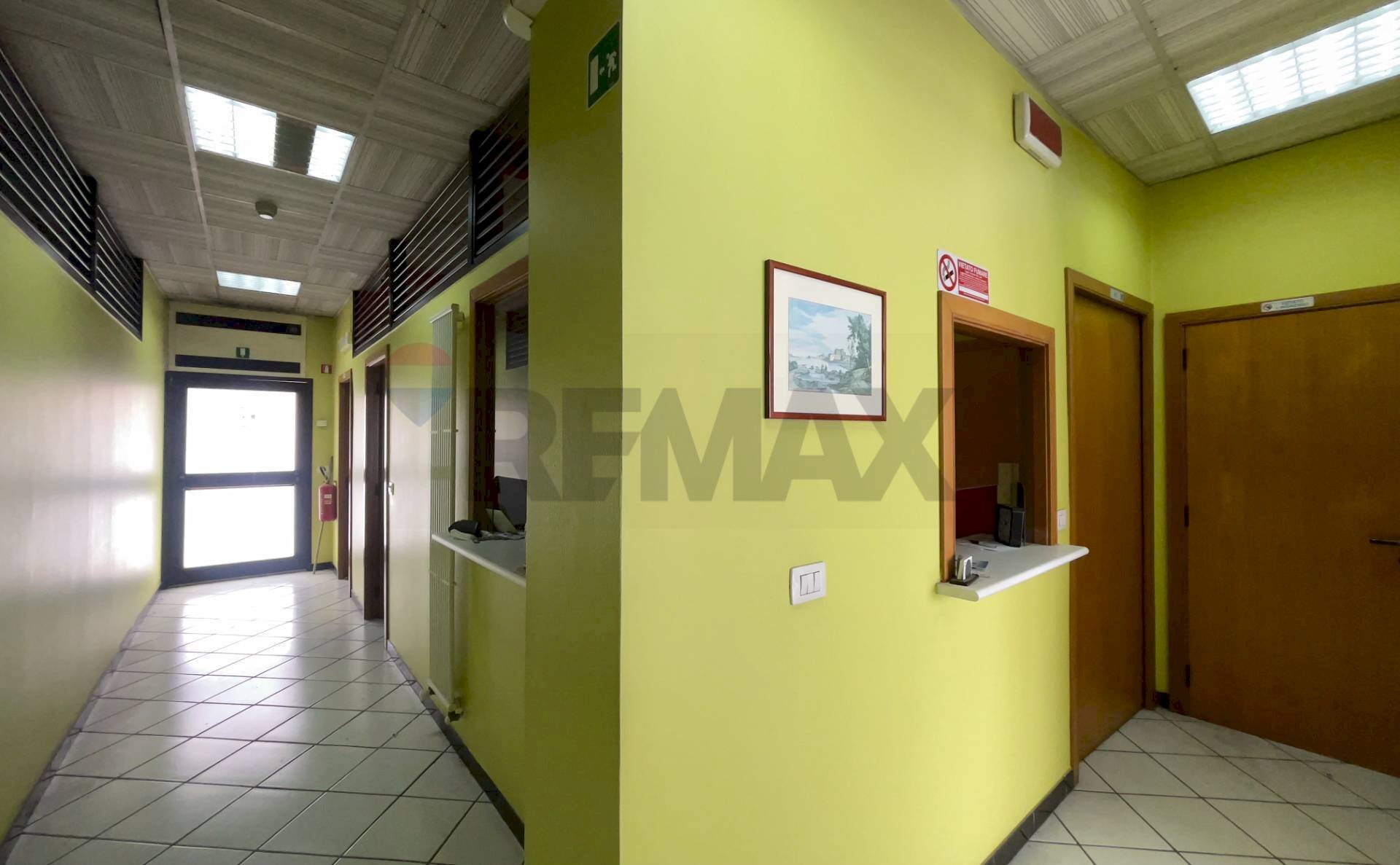 Hall / corridoio - Locale Commerciale Santeramo in Colle - foto 3