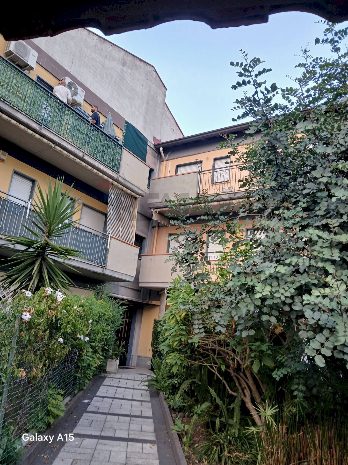 Edificio all\'aperto - Trilocale Via Luigi D'Angelo
72, Mascali - foto 2