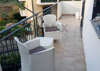 Balcone - Trilocale Via Luigi D'Angelo
 
72, Mascali - foto 3