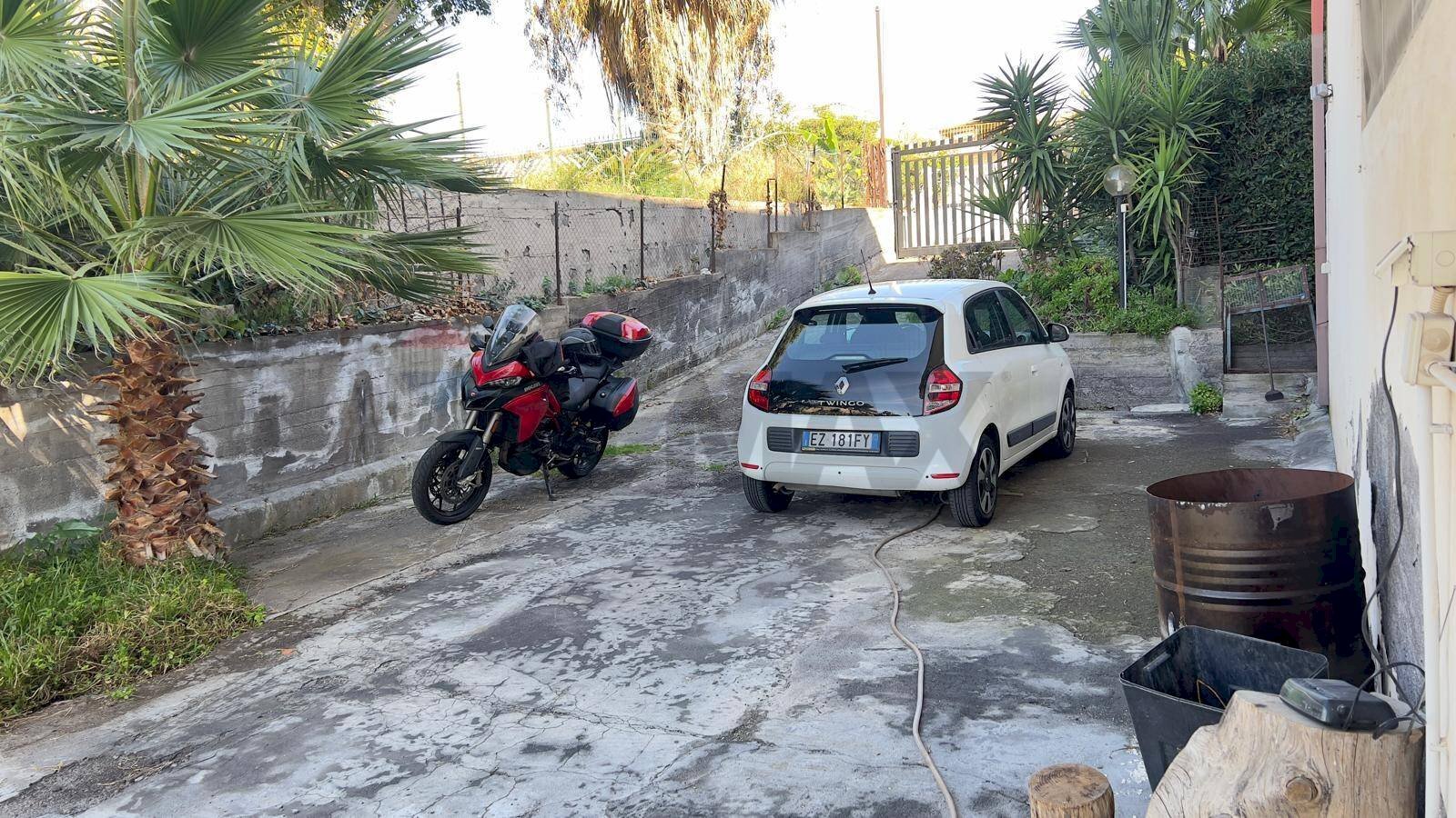 Parcheggio - Casa semi indipendente Via Del Nocciolo
 
31, Catania - foto 3