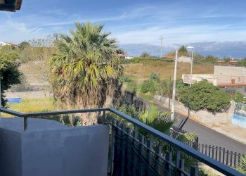 Balcone - Casa semi indipendente Via Del Nocciolo
 
31, Catania - foto 10